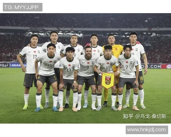 重庆足球队在世界杯预选赛中的拼搏历程与奋斗精神展现